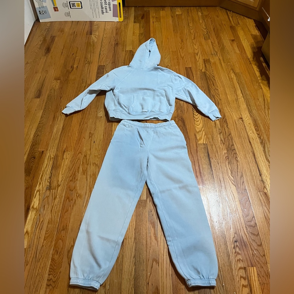 Aritzia mega fit sweat set